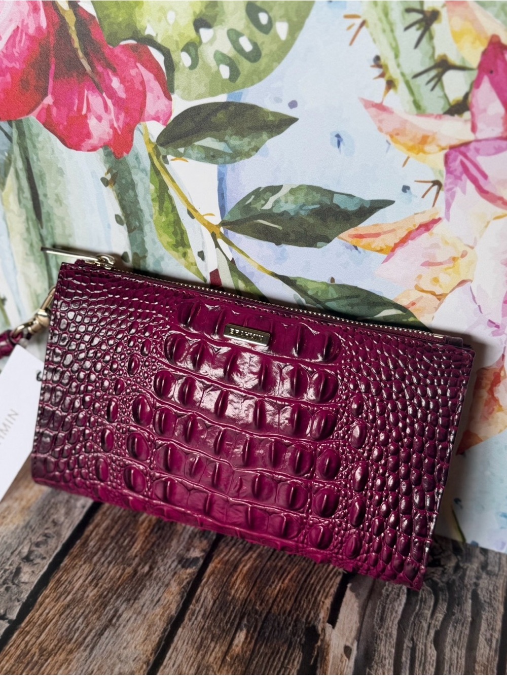 NWT Brahmin Melbourne DAISY Large Wristlet Clutch SUGAR PLUM purple PRICE FIRM